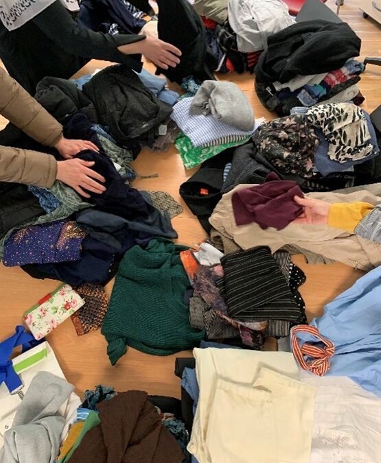 Kleiner Verschenkemarkt im Stadtteilbüro